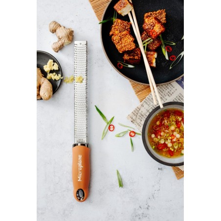 Zesteur gratteur cannelle