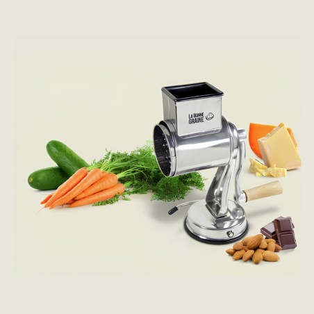 Râpe inox 4 tambours pour râper légumes, fromage, chocolat et amandes en cuisine