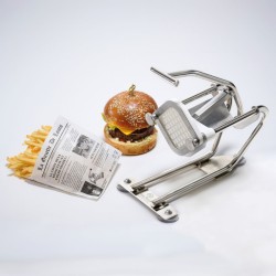 Coupe-frites professionnel Compact Pro utilisé pour découper des pommes de terre en frites régulières