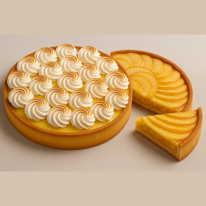 Duo de tartes pâtissières : tarte au citron meringuée et tarte aux pommes finement tranchées sur fond neutre